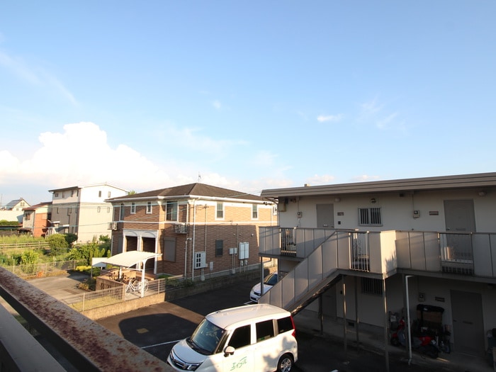 物件内観写真18　(室内からの展望)