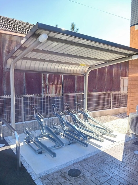 物件外観写真3　(駐輪場)