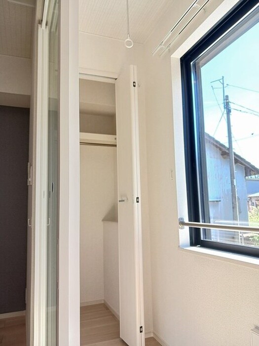 物件内観写真11　(ベランダ・バルコニー)