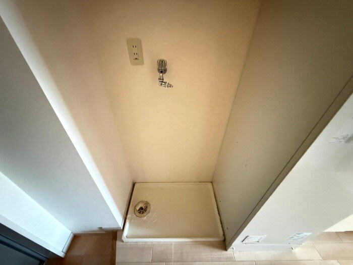 物件内観写真13　(洗濯機置場)