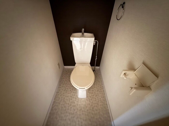 物件内観写真14　(トイレ)