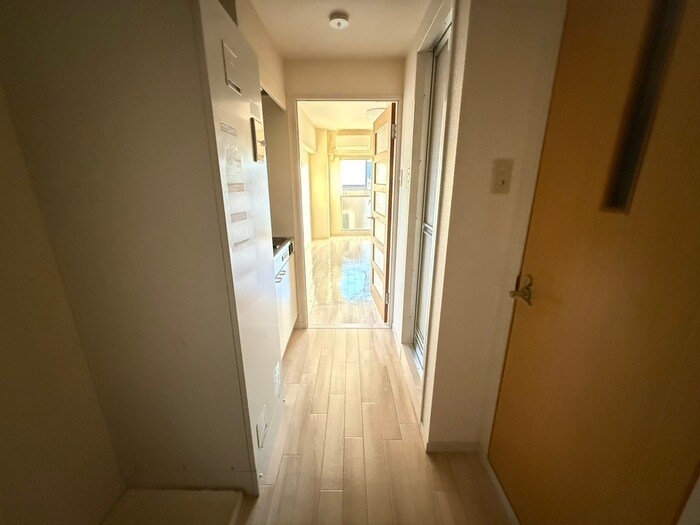 物件内観写真20　(廊下)