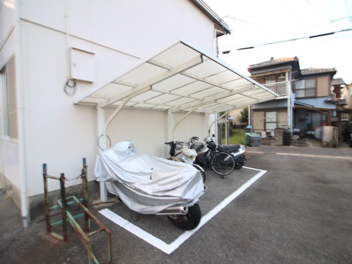 物件外観写真6　(駐輪場)