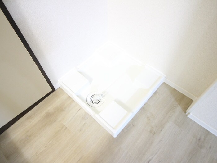 物件内観写真12　(洗濯機置場)