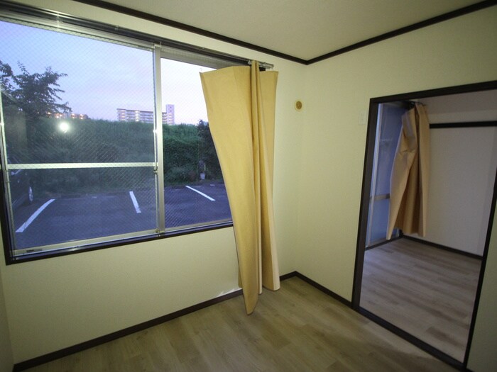 物件内観写真18　(居室)