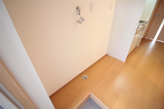 物件内観写真22　(洗濯機置場)