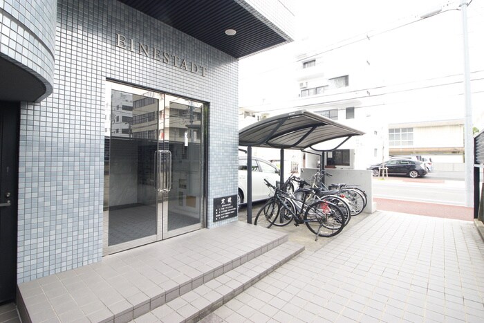 物件外観写真5　(駐輪場)