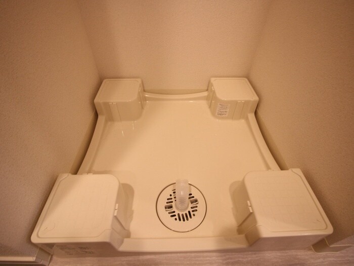 物件内観写真14　(洗濯機置場)