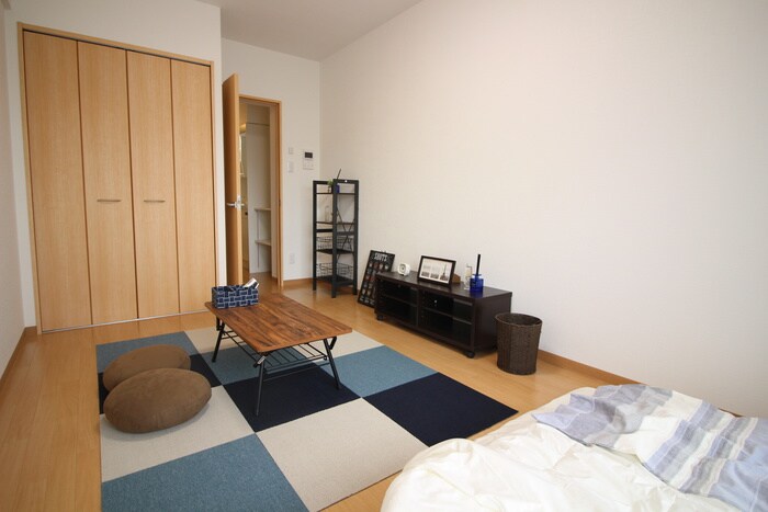 物件内観写真18　(居室)