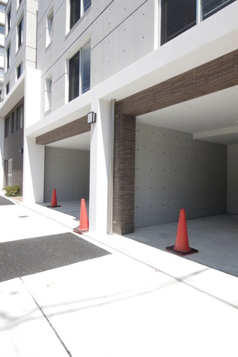 物件外観写真6　(駐車場)