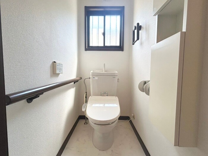 物件内観写真16　(トイレ)