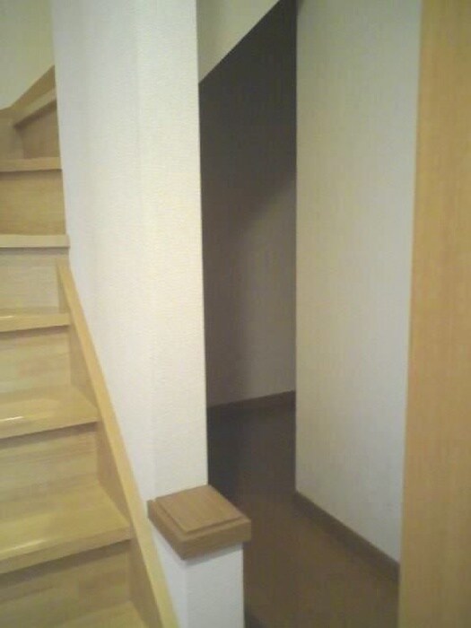 物件内観写真16　(廊下)