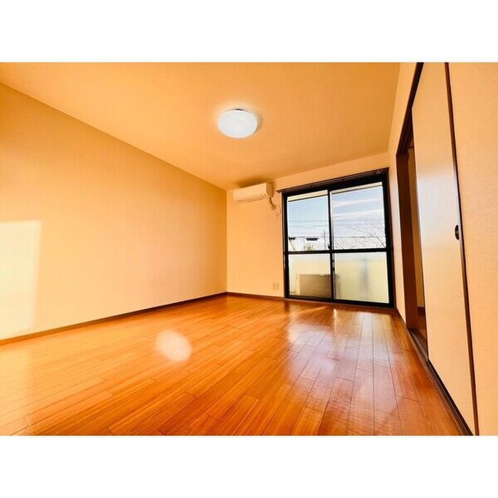 物件内観写真6　(居室)