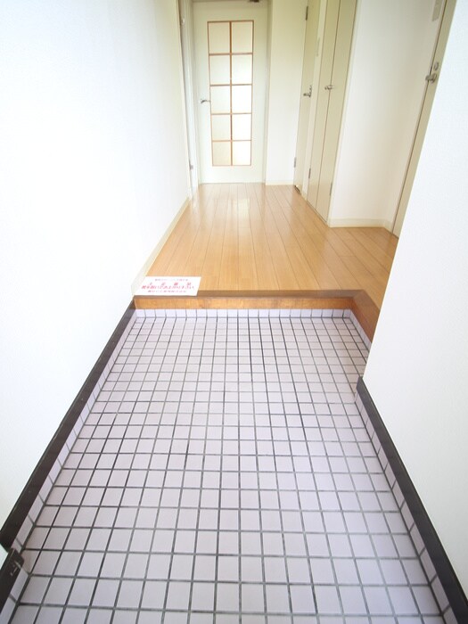 物件内観写真17　(玄関)