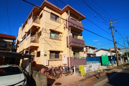 ハウス高岡外観写真