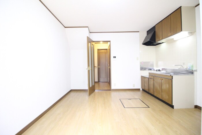 物件内観写真8　(居室)