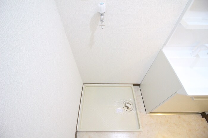 物件内観写真12　(洗濯機置場)