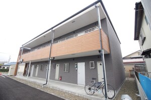 シャルマン彩外観写真