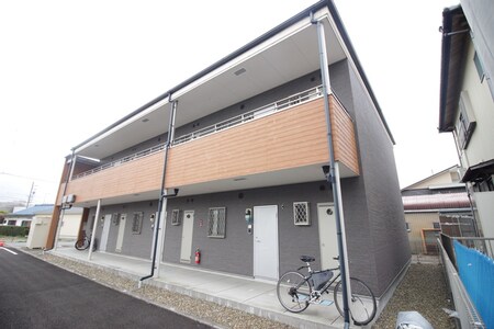 シャルマン彩外観写真