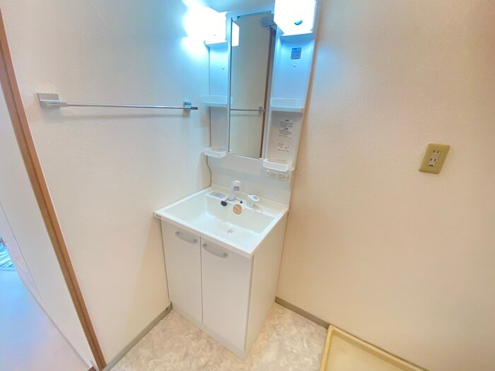 物件内観写真11　(洗面)