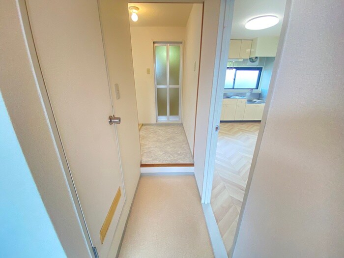 物件内観写真18　(廊下)