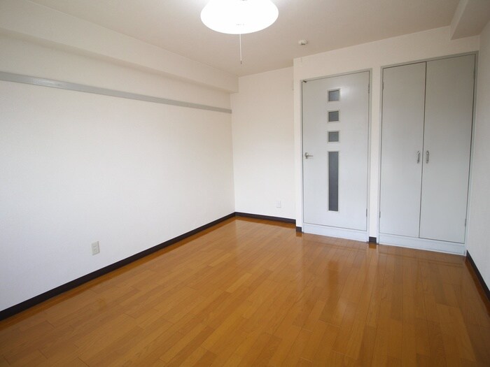物件内観写真4　(居室)
