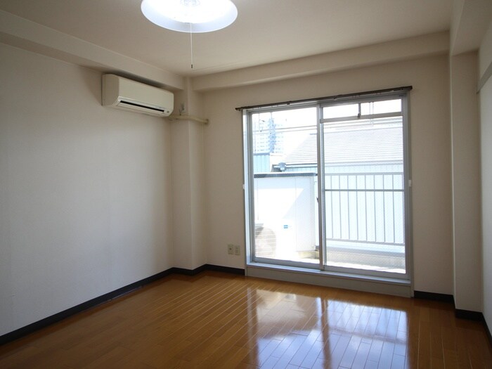 物件内観写真6　(居室)