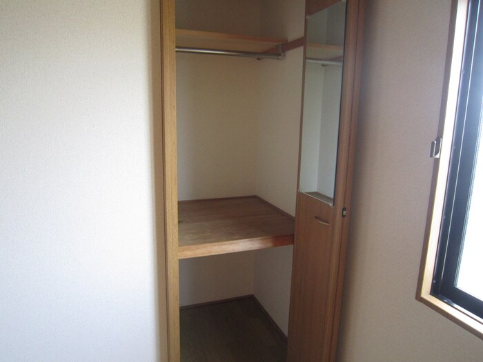 物件内観写真12　(収納)