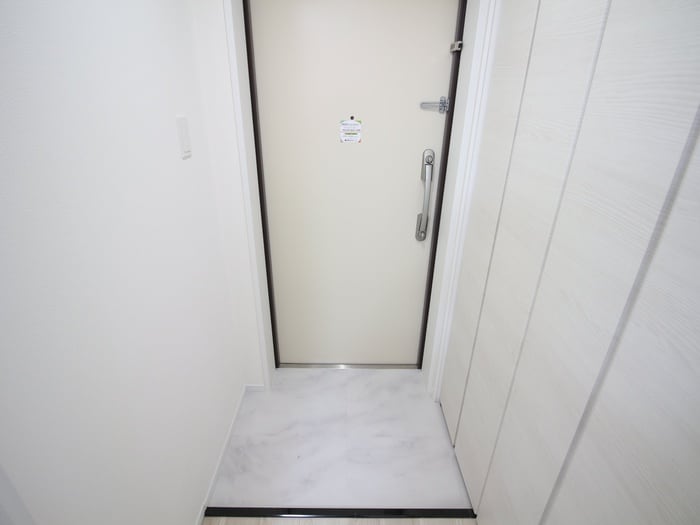 物件内観写真17　(玄関)