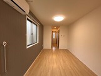 物件内観写真3　(居室)