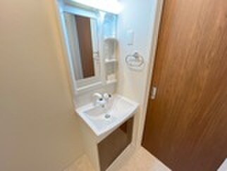 物件内観写真8　(洗面)