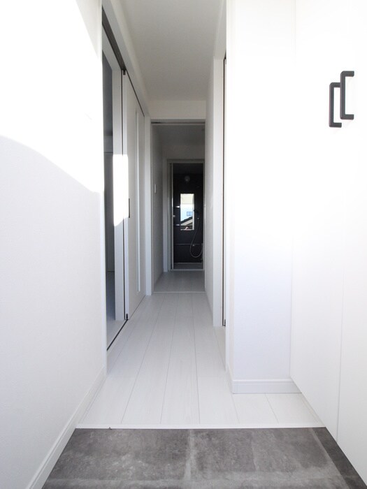 物件内観写真15　(玄関)