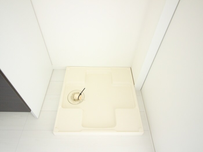 物件内観写真18　(洗濯機置場)