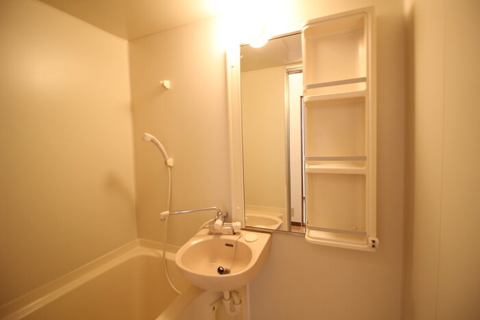 物件内観写真9　(洗面)