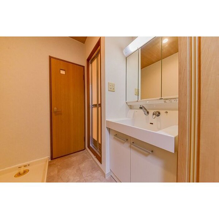 物件内観写真8　(洗面)