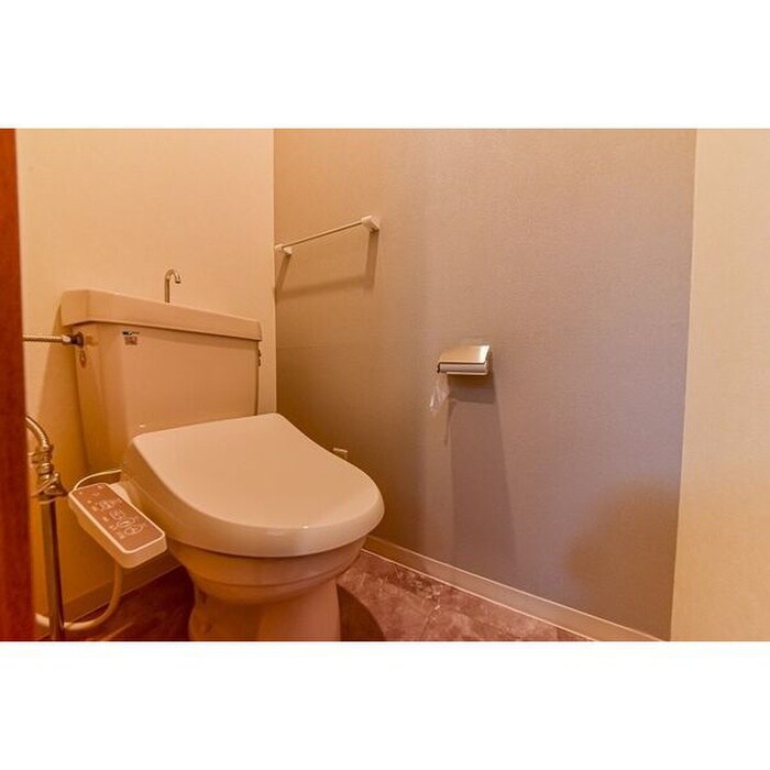 物件内観写真9　(トイレ)