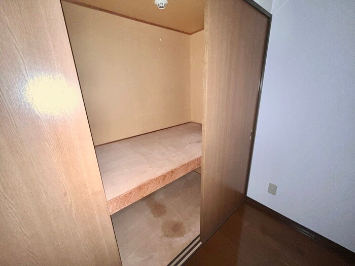 物件内観写真12　(収納)