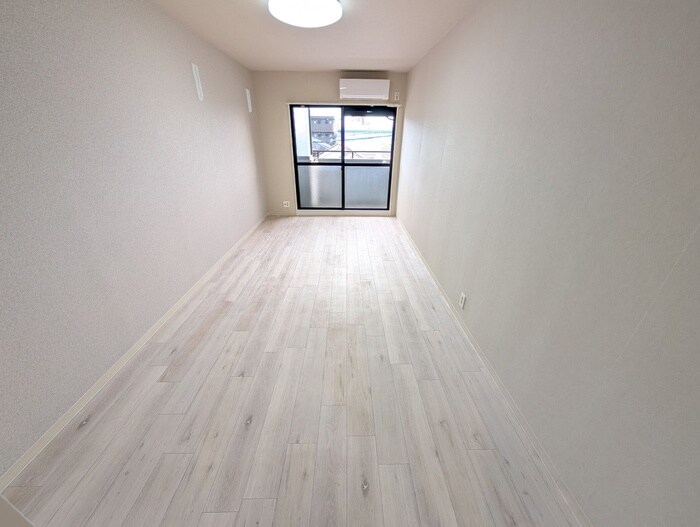 物件内観写真3　(居室)