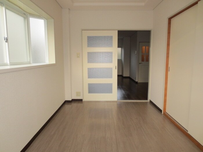 物件内観写真10　(居室)