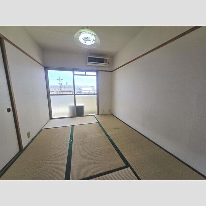 物件内観写真7　(居室)