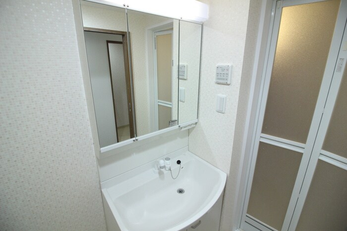 物件内観写真12　(洗面)