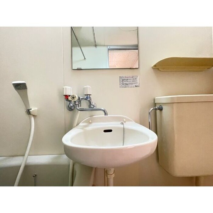 物件内観写真8　(洗面)