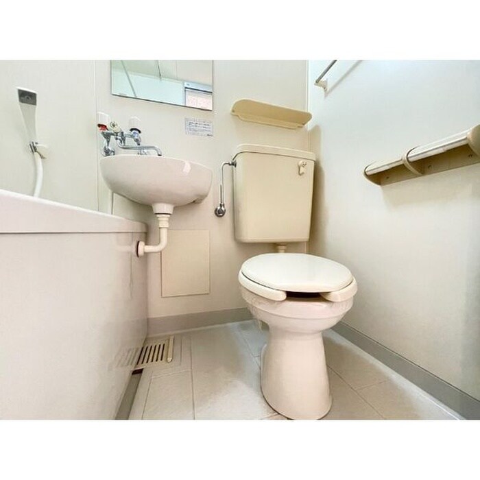 物件内観写真9　(トイレ)