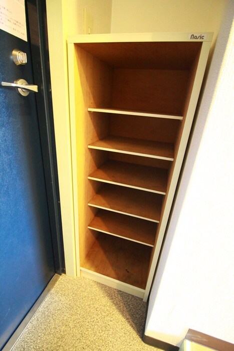 物件内観写真10　(靴箱)