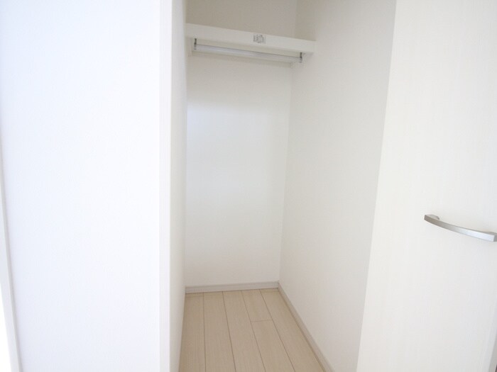 物件内観写真9　(収納)