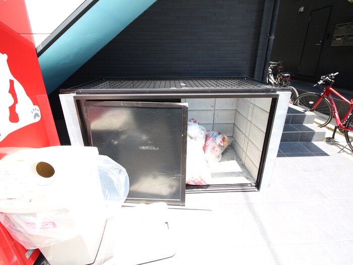 物件外観写真4　(建物設備)