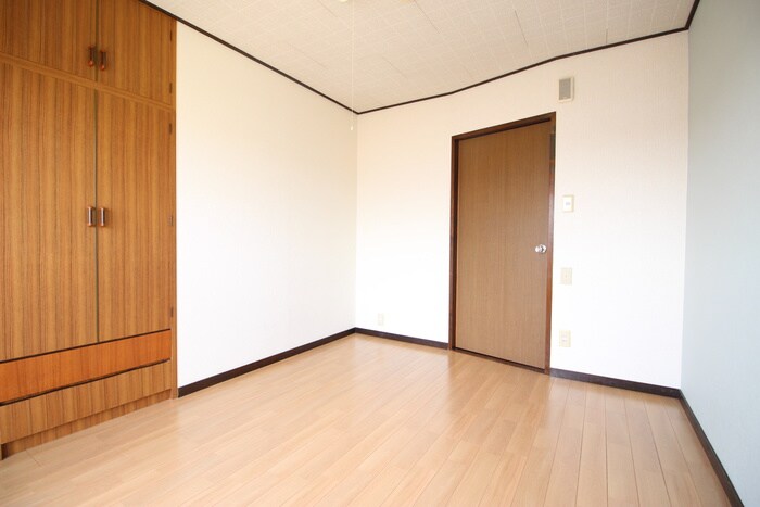 物件内観写真10　(居室)