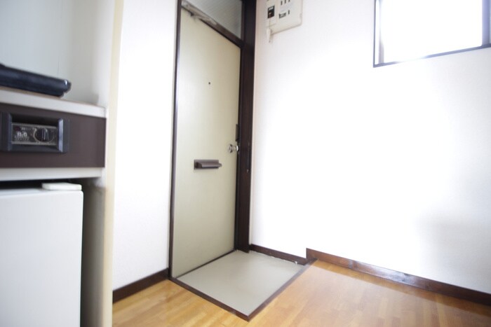 物件内観写真17　(玄関)