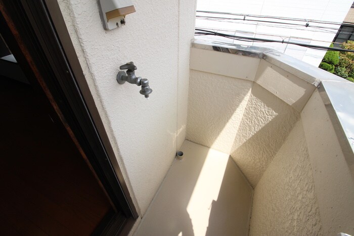 物件内観写真18　(洗濯機置場)