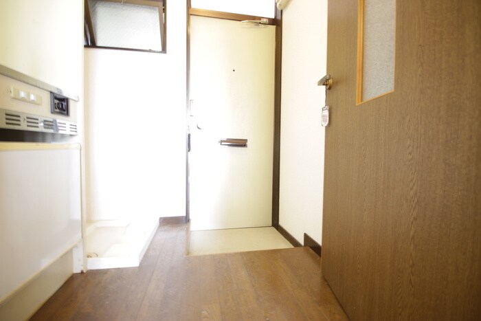 物件内観写真19　(玄関)